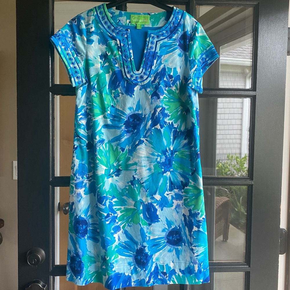Gorgeous sheath dress by Cappagella size 8 worn once.